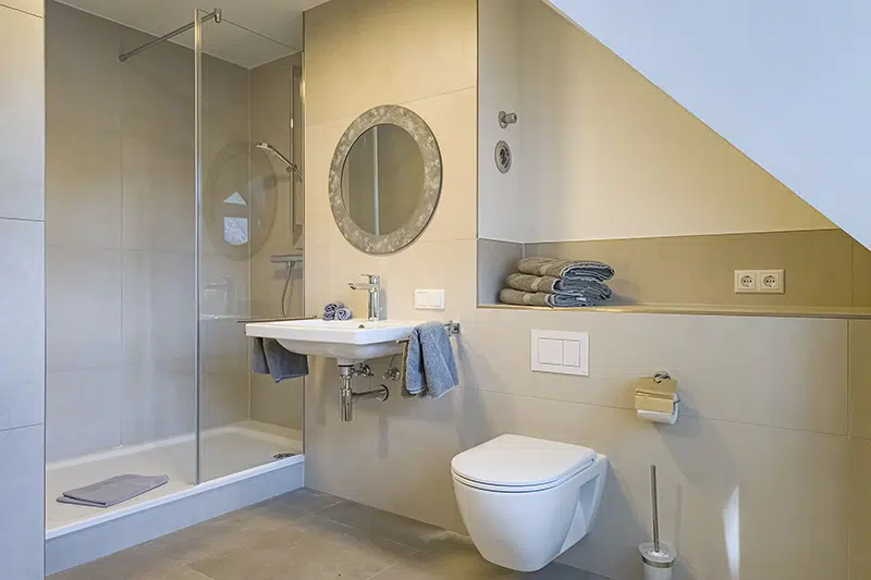 FeWo-Ausstatter_ferienwohnung_ostseehygge-prerow_Badezimmer-01
