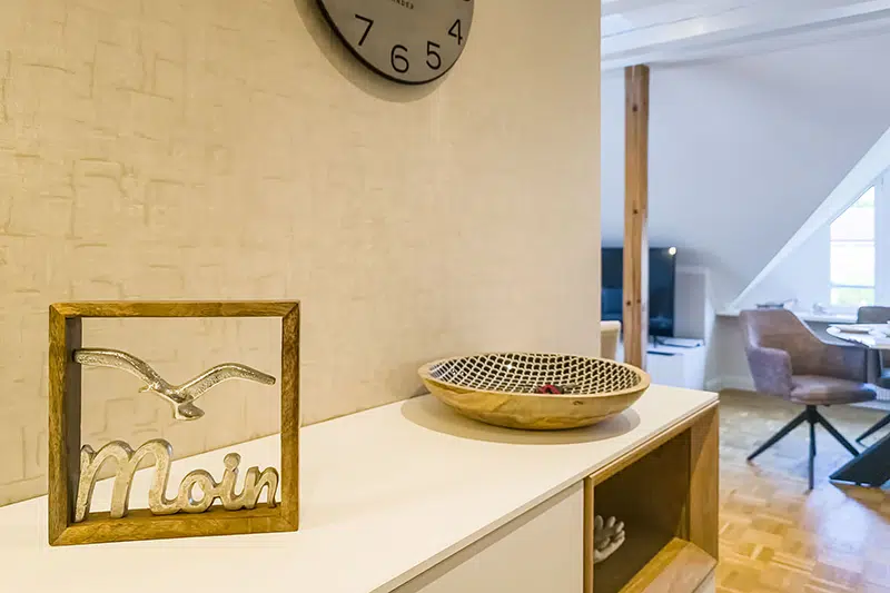FeWo-Ausstatter_ferienwohnung_ostseehygge-prerow_Flur-01 FeWo Ausstatter, Ratgeber, Möbel für Ferienwohnung: Einrichten, damit Feriengäste immer wieder kommen